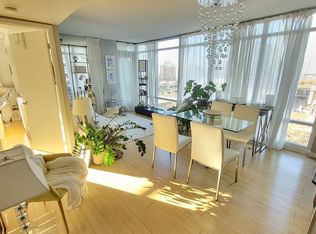 15 Brunel Ct #818, Toronto, ON M5V3Y6