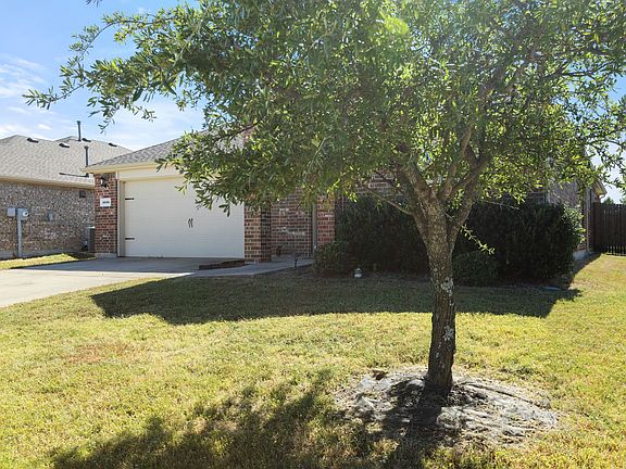 4th image of 1605 Sorghum Dr