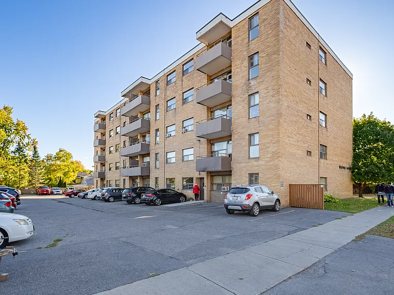 255 George St — Photo 2