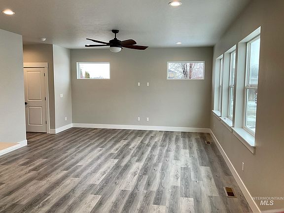 5th image of 48 Sagehen Ln #1B