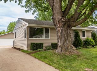 182 37th Ave NW, Rochester, MN 55901