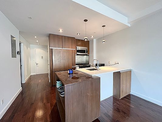 1st image of 601 Ocean Pkwy APT 3C