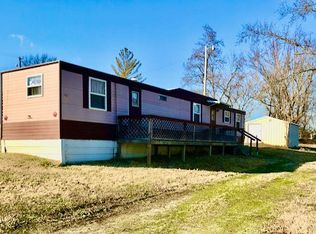 803 S Summit St, Carmi, IL 62821