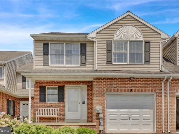 8 Spring Hill Ln, Mountville, PA 17554