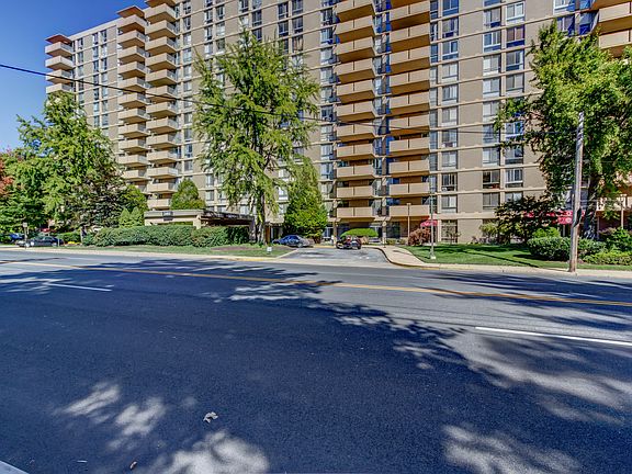 4th image of 2401 Pennsylvania Ave APT 1509