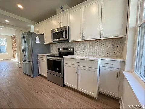 4th image of 3116 Grayland Ave