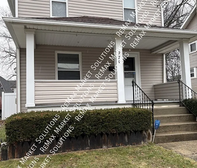 979 Neptune Ave — Photo 2