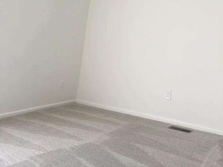 94 Tennyson Dr — Photo 16