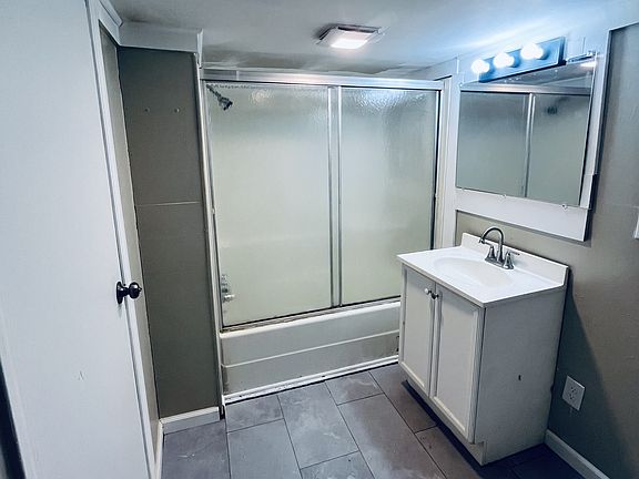 5th image of 504 N Church St #5