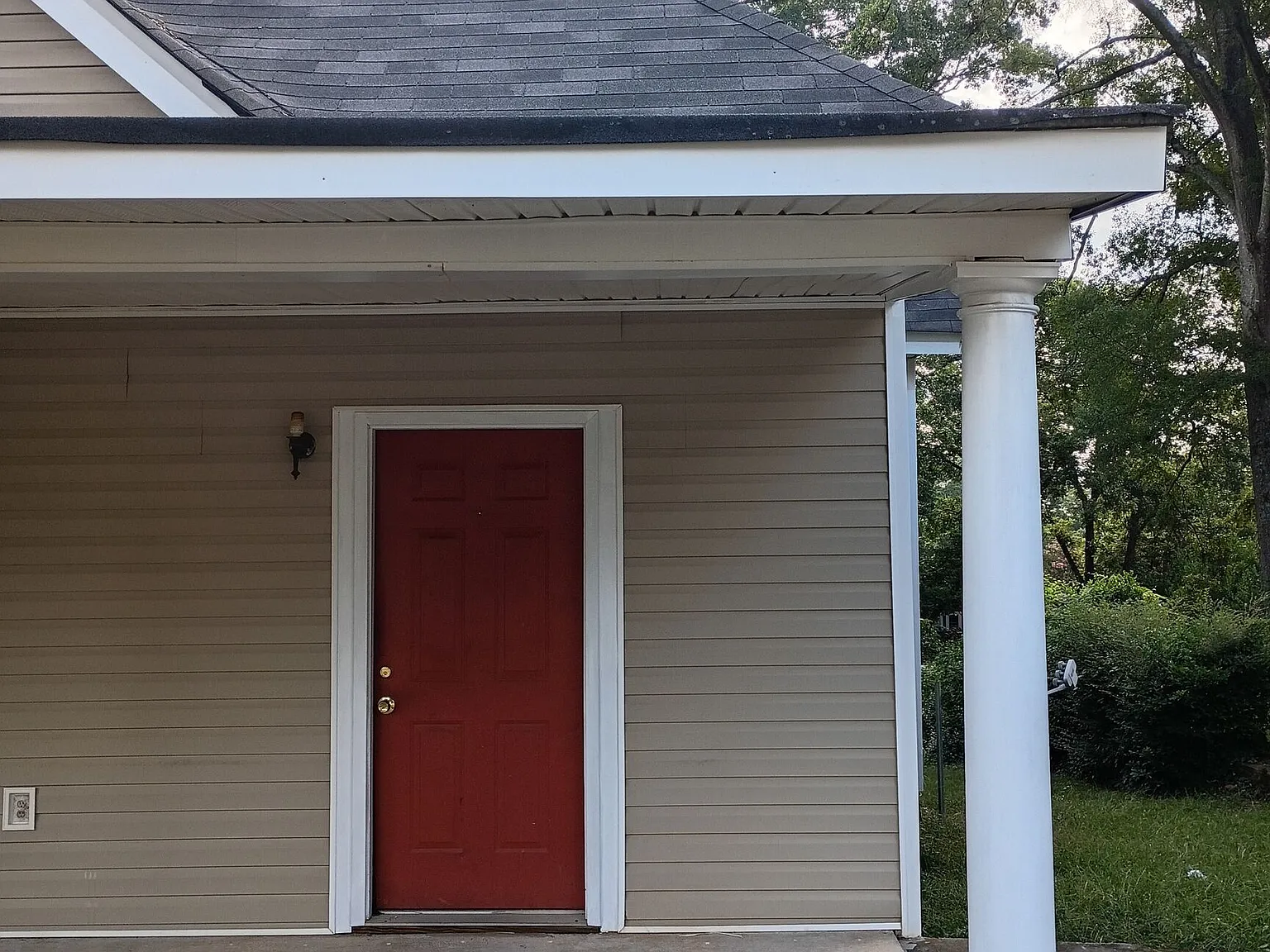 2 bed, 1.0 bath, 780 sqft, $1,000 — Photo 2