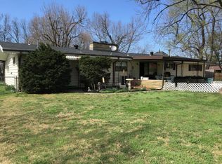 924 N Oak Grove Ave, Springfield, MO 65802