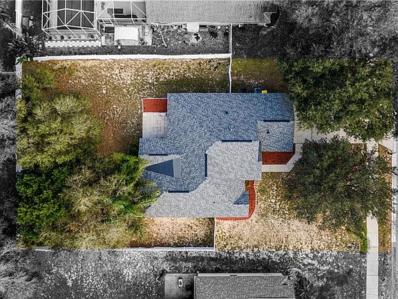 2nd image of 1220 Chateau Cir