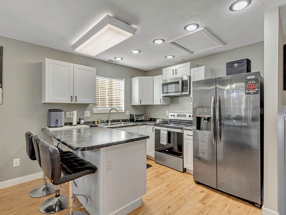 1st image of 933 S Freedom Blvd APT 7