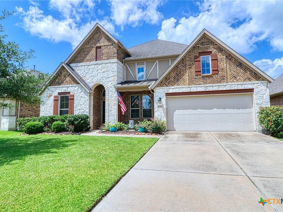 1st image of 21323 Crested Valley Dr
