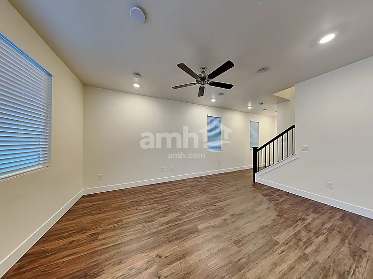 6678 Spriggel St — Photo 9