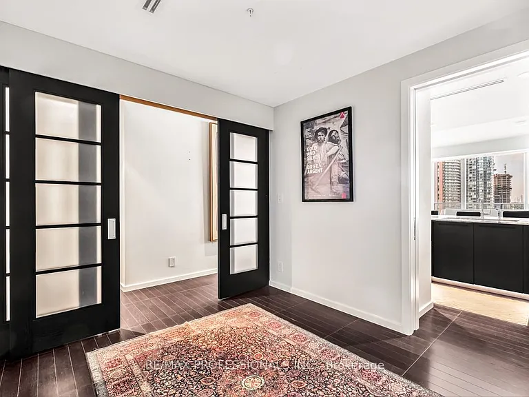 180 University Ave #2403 — Photo 8