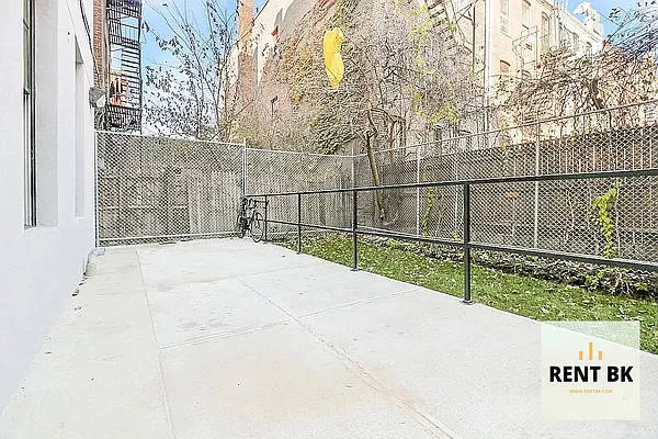 Rented by RENTBK LLC | media 10