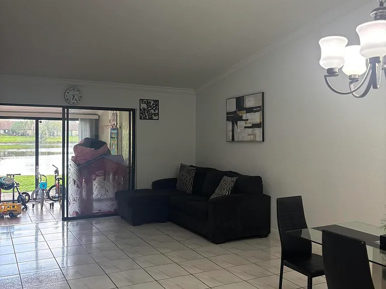 633 Sea Pine Way #C — Photo 33