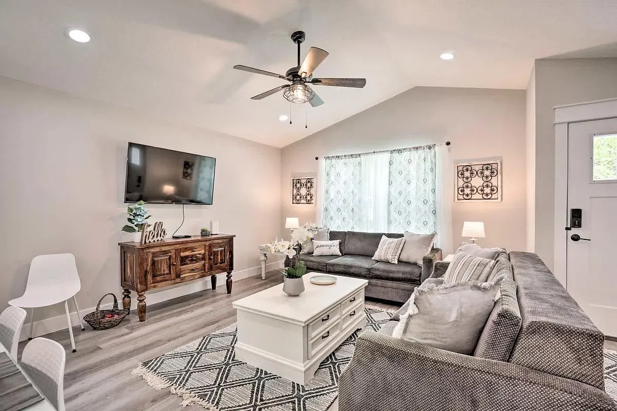 3 bed, 1250 sqft, $2,850 — Photo 2