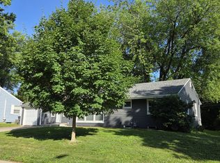 1612 Robeson Ave, Bettendorf, IA 52722