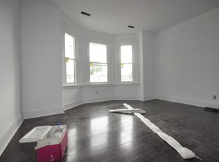 904 S 60th St, Philadelphia, PA 19143