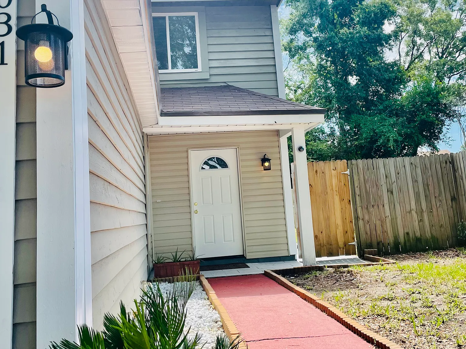 2 bed, 1.5 bath, 1408 sqft, $1,799 — Photo 3