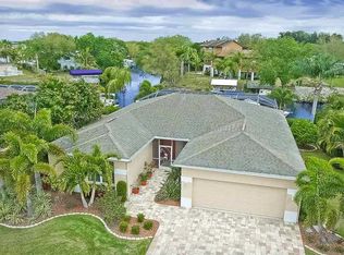 211 41st St NE, Bradenton, FL 34208
