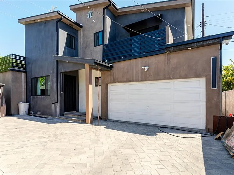 8252 Morse Ave — Photo 1
