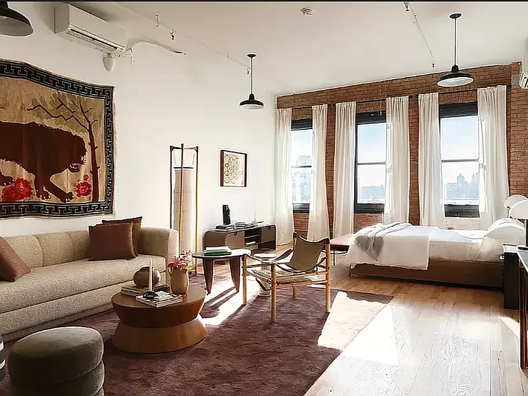 239 Banker St #2M — Photo 2
