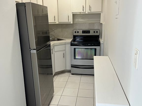 2nd image of 1955 NE 135th St APT 405