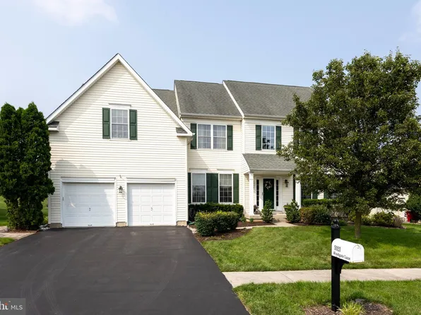 5023 Woodgate Ln, Collegeville, PA 19426