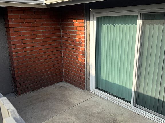 4th image of 563 E Lemon Ave APT 2
