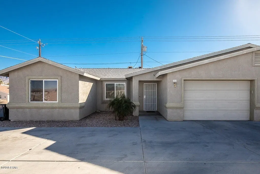 2321 Palisades Dr — Photo 2
