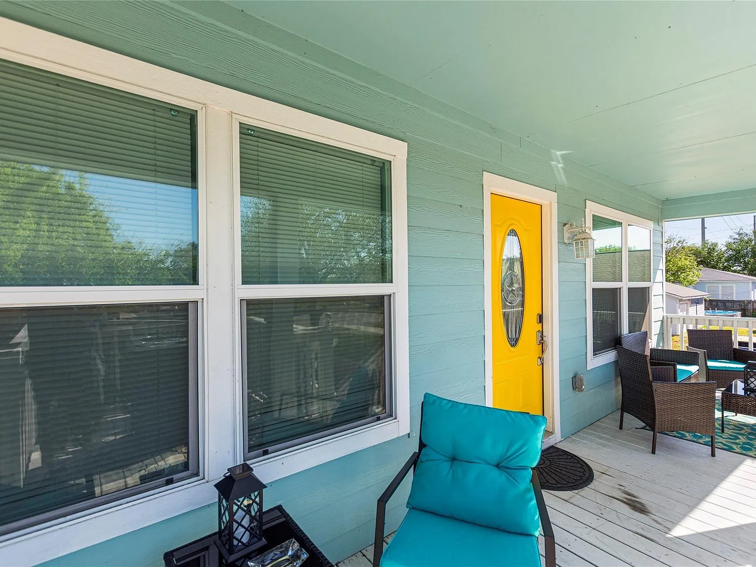 2 bed, 2.0 bath, 1078 sqft, $1,800 — Photo 3