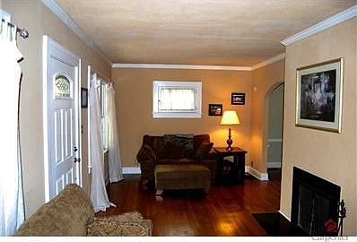 5th image of 5642 Carrollton Ave