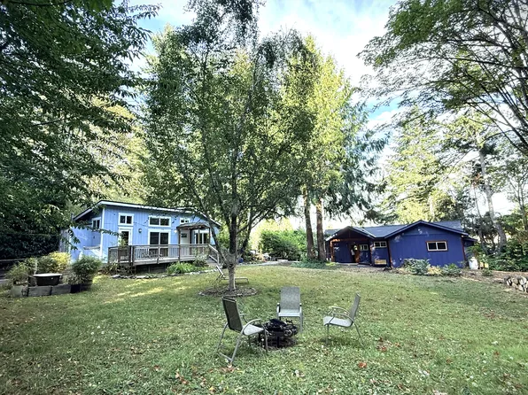 6401 NE Jones St, Suquamish, WA 98392