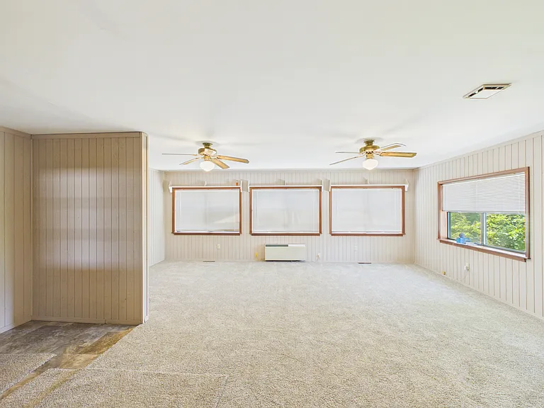 706 Elizabeth Dr — Photo 15