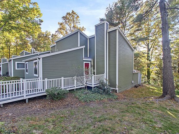5th image of 1825 Ivystone Dr