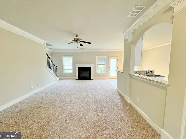 732 Sanctuary Ln — Photo 5