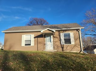 161 S Walnut St, Avoca, IA 51521