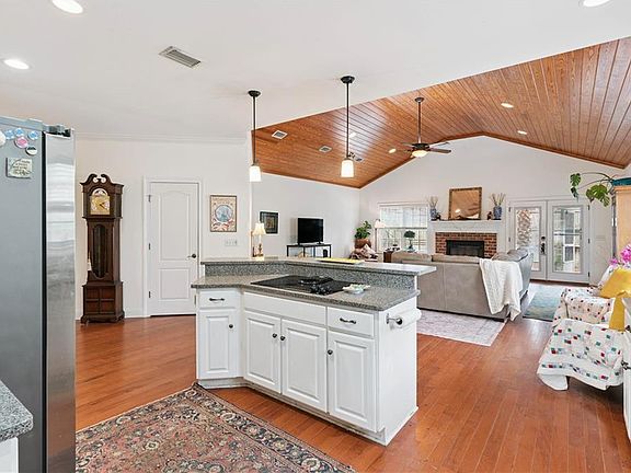 5th image of 116 Village Creek Way