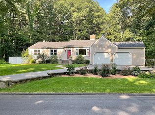 12 Monument Hill Rd, Chelmsford, MA 01824
