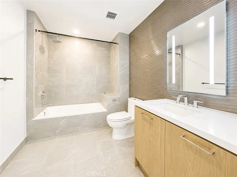 400 S Broadway Ave #601 — Photo 5