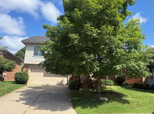 3068 Bridlewood Dr, Rochester, MI 48306