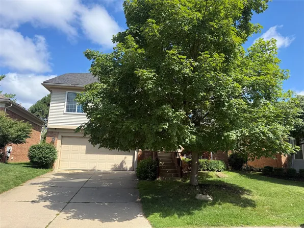 3068 Bridlewood Dr, Rochester, MI 48306