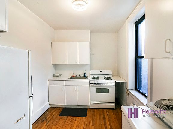 5th image of 34-18 33rd St #C5