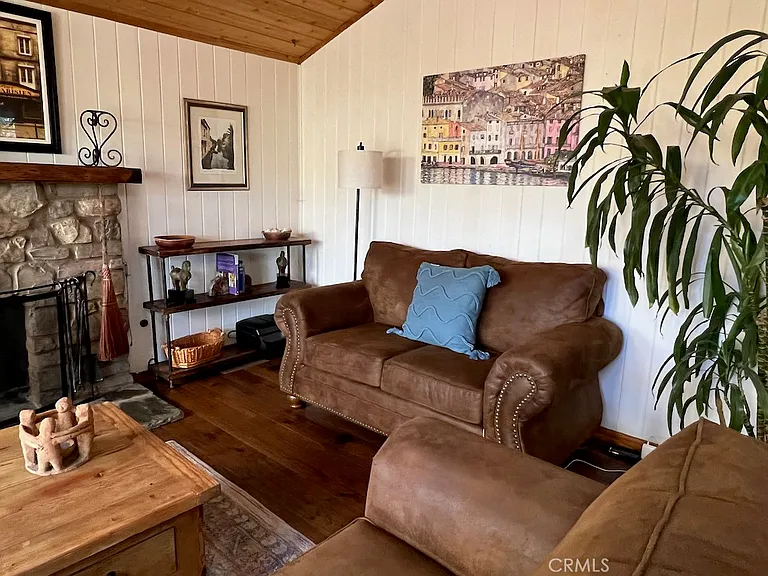 456 S Skyline Dr — Photo 23