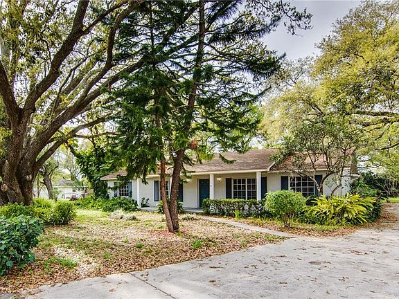 3rd image of 4702 Valley Hill Ct