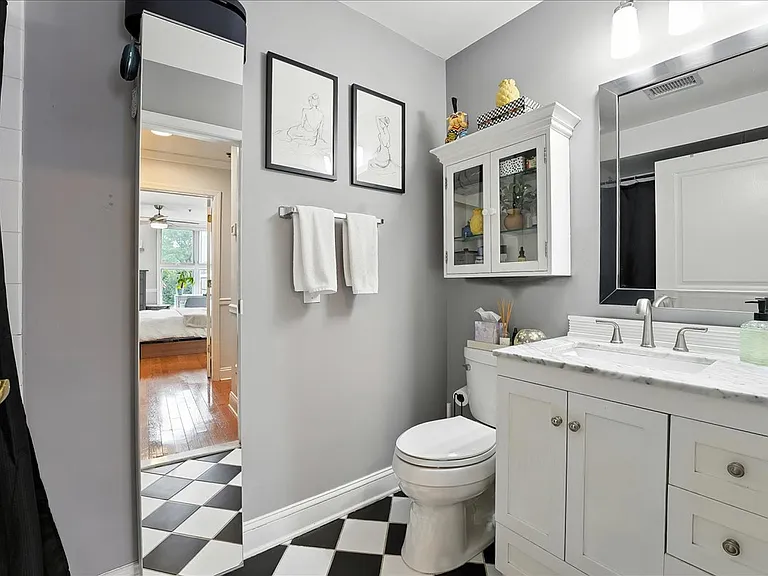 812 Grand St #412 — Photo 21