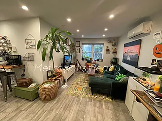 Rented by Metropolis International Realty Inc.